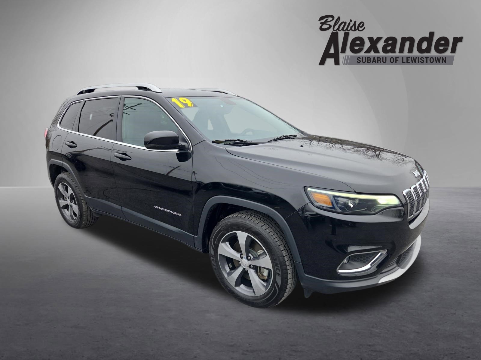 Used 2019 Jeep Cherokee Limited image 1