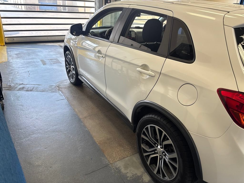 Used 2016 Mitsubishi Outlander Sport ES FWD image 7