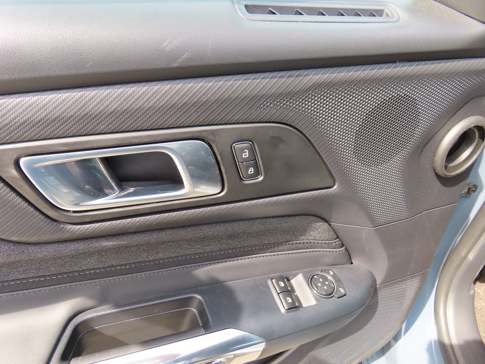 Used 2024 Ford Mustang EcoBoost image 13