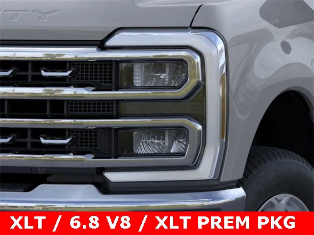 New 2026 Ford F250 XLT w/ XLT Premium Package image 18