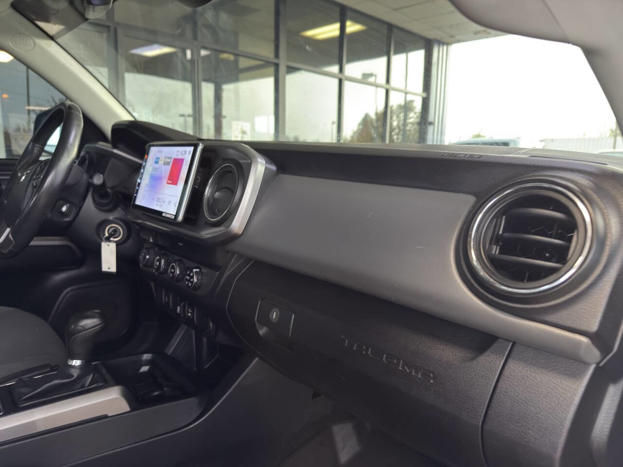 Used 2019 Toyota Tacoma SR5 image 4
