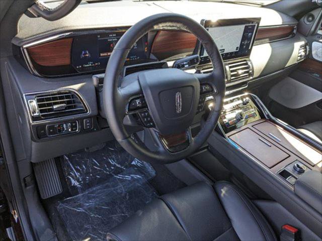 New 2024 Lincoln Navigator L Reserve image 7