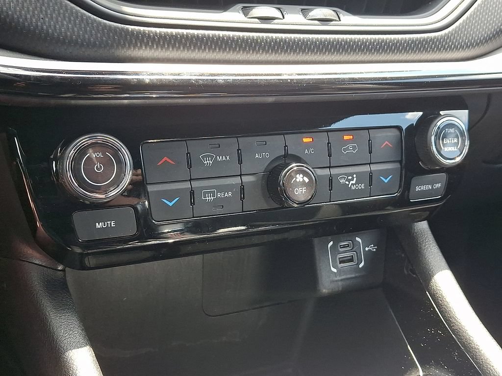 Used 2025 Jeep Compass Trailhawk AWD/4WD image 15