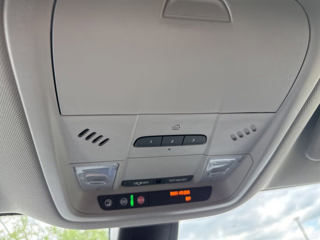Used 2018 Buick Enclave Premium AWD/4WD image 33