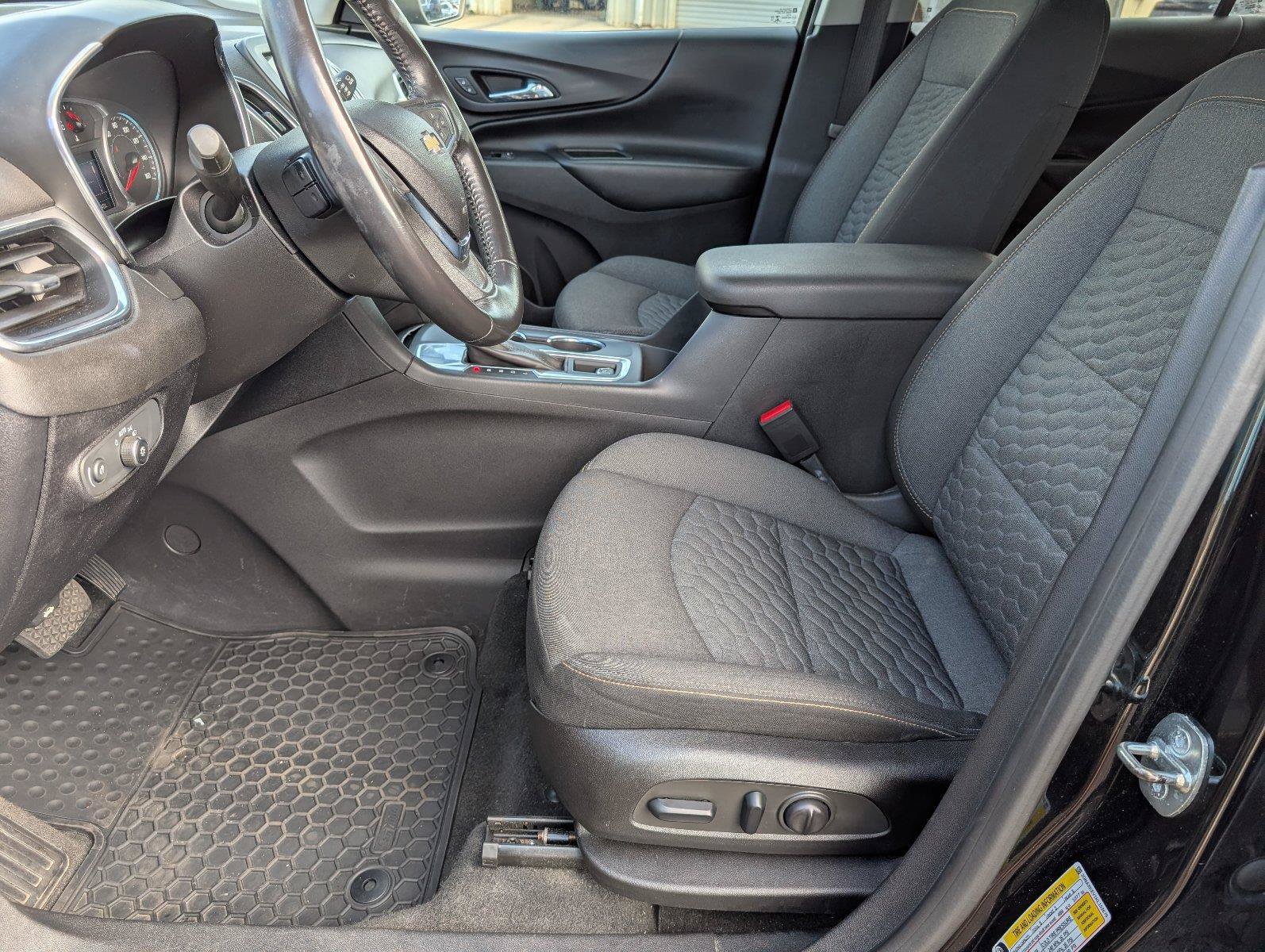 Used 2019 Chevrolet Equinox LT FWD image 3