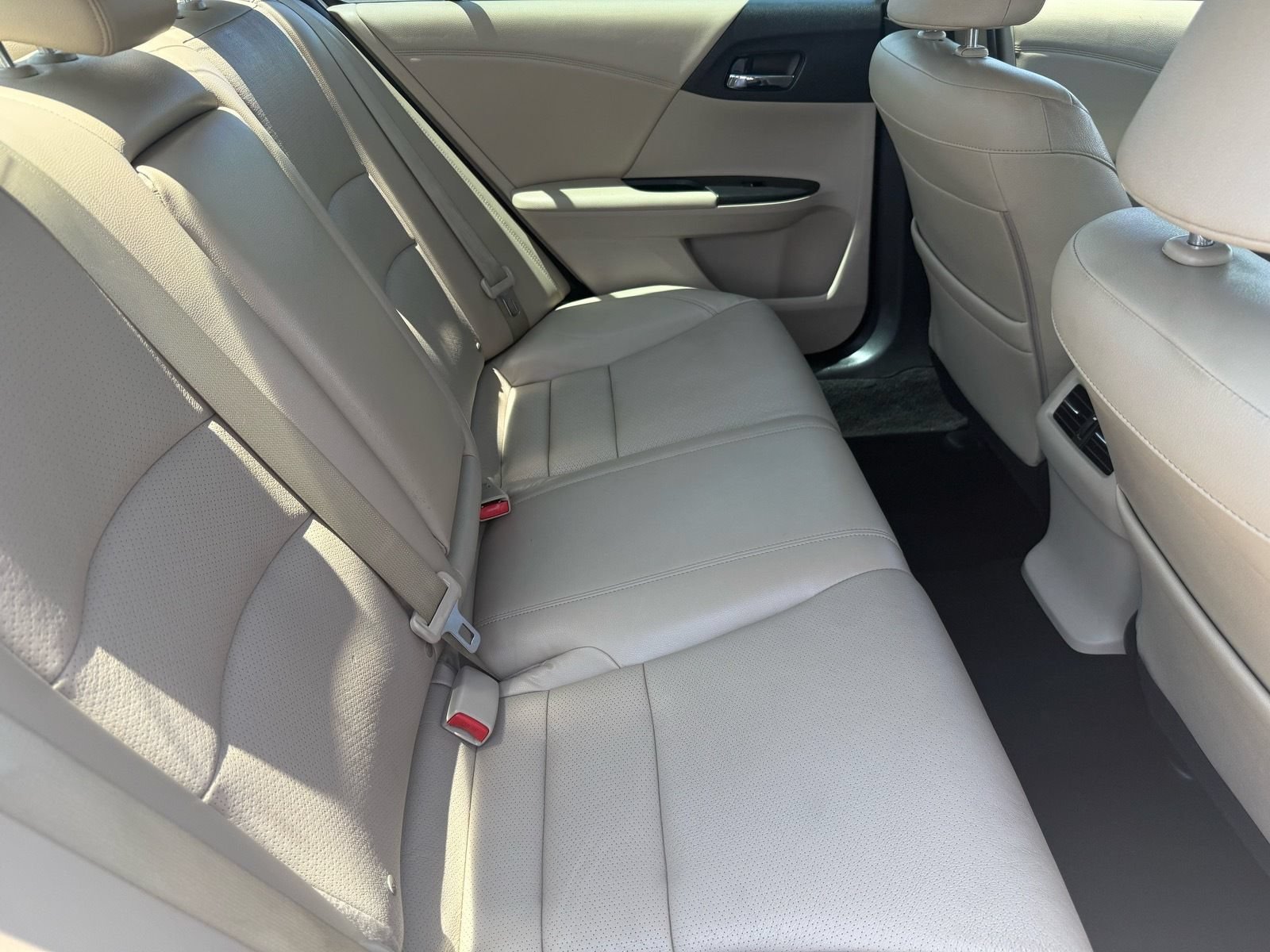 Used 2015 Honda Accord EX-L image 27