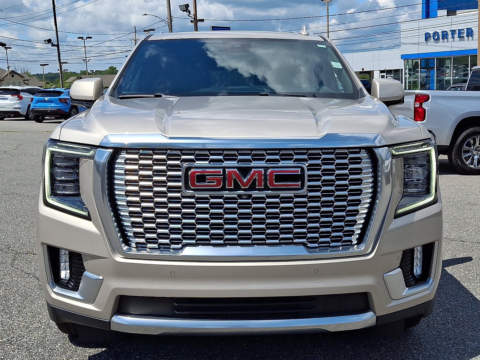 Certified 2024 GMC Yukon XL Denali w/ Denali Reserve Package AWD/4WD image 2