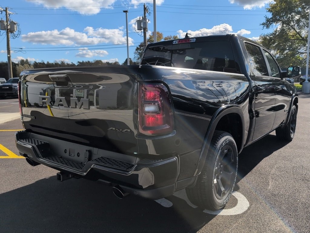 New 2026 RAM 1500 4x4 Crew Cab image 7