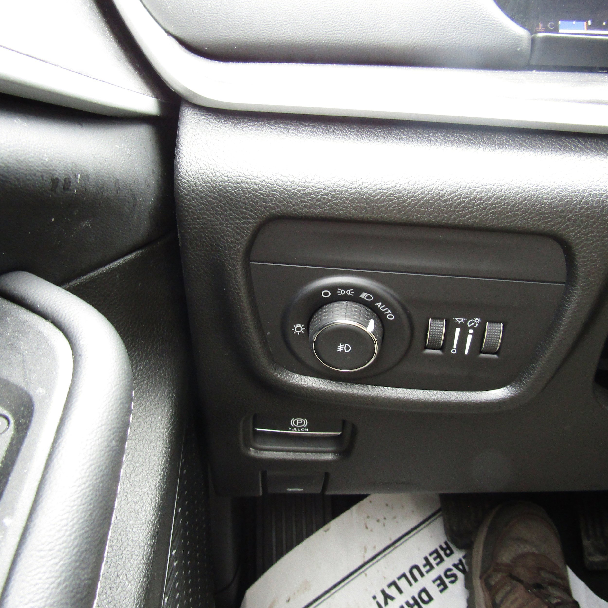 Used 2023 Jeep Grand Cherokee L Limited image 19