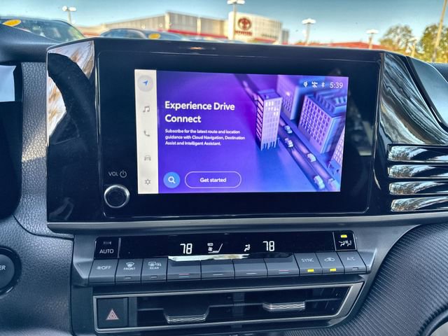 Used 2025 Toyota Camry SE image 25