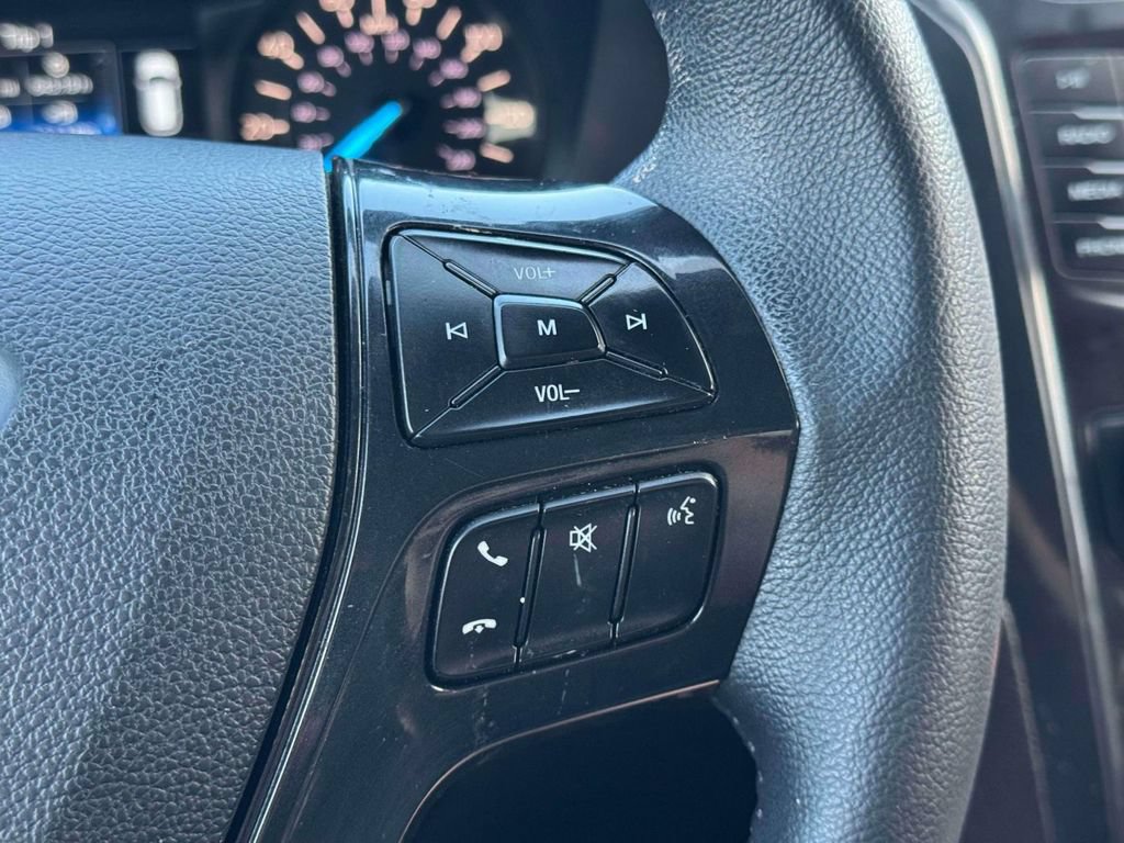 Used 2018 Ford Explorer XLT AWD/4WD image 24