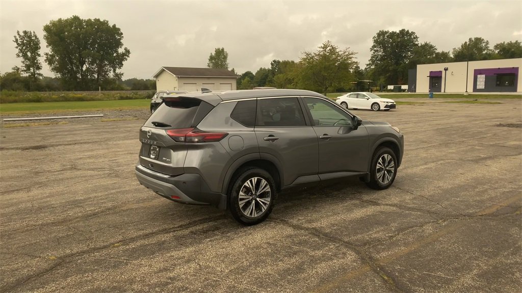 Used 2022 Nissan Rogue SV w/ SV Premium Package image 8