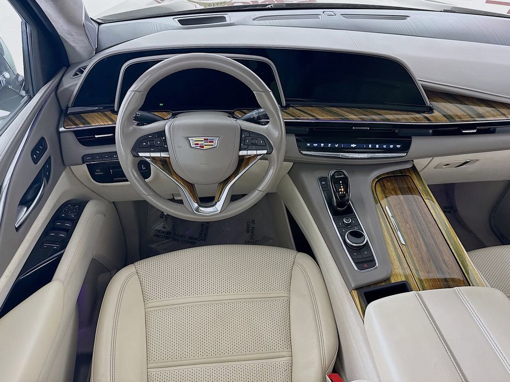 Used 2021 Cadillac Escalade Premium Luxury Platinum image 3