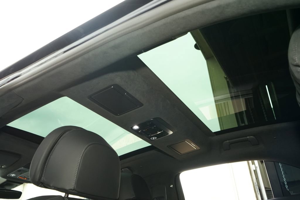 Used 2026 Bentley Flying Spur Azure image 20