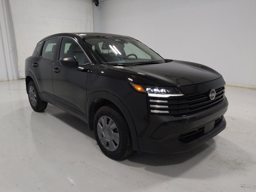Used 2025 Nissan Kicks S FWD image 13
