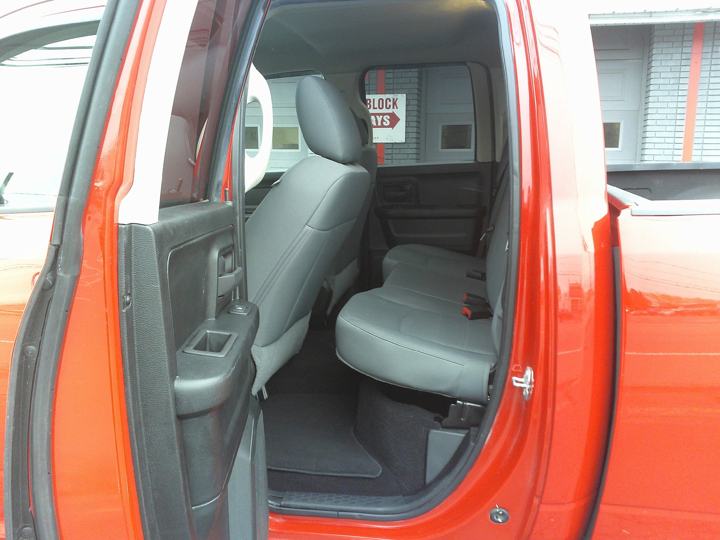 Used 2018 RAM 1500 Express w/ Express Value Package image 17