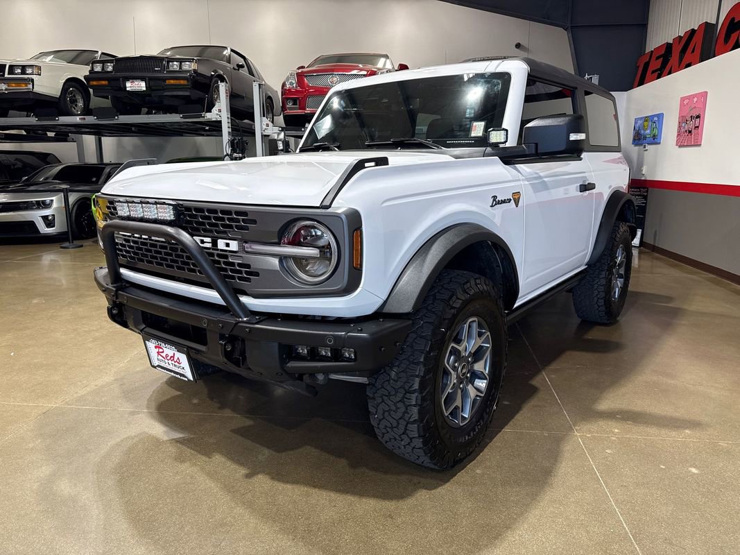 Used 2023 Ford Bronco Badlands image 16