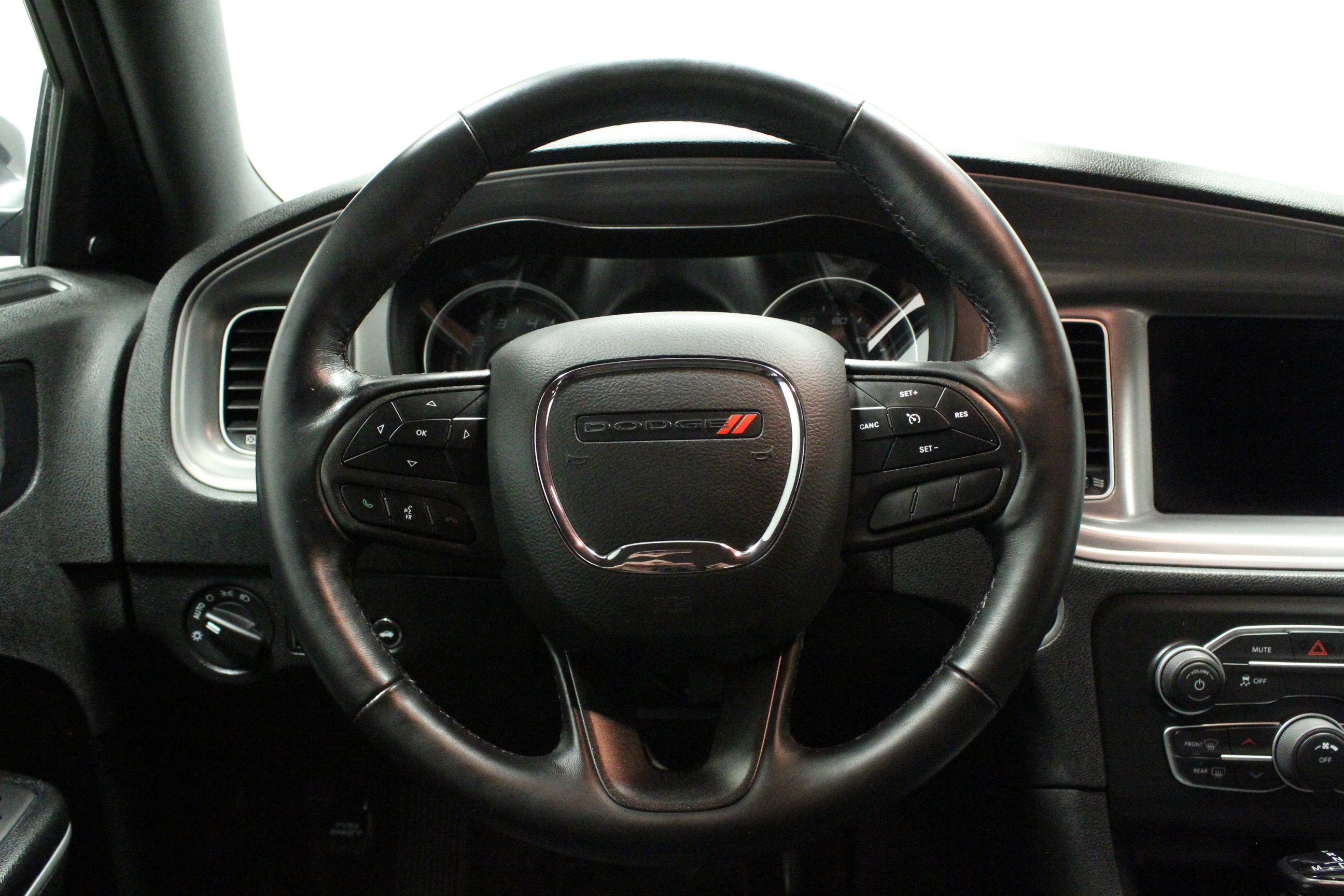 Used 2023 Dodge Charger SXT w/ Cold Weather Package RWD image 19