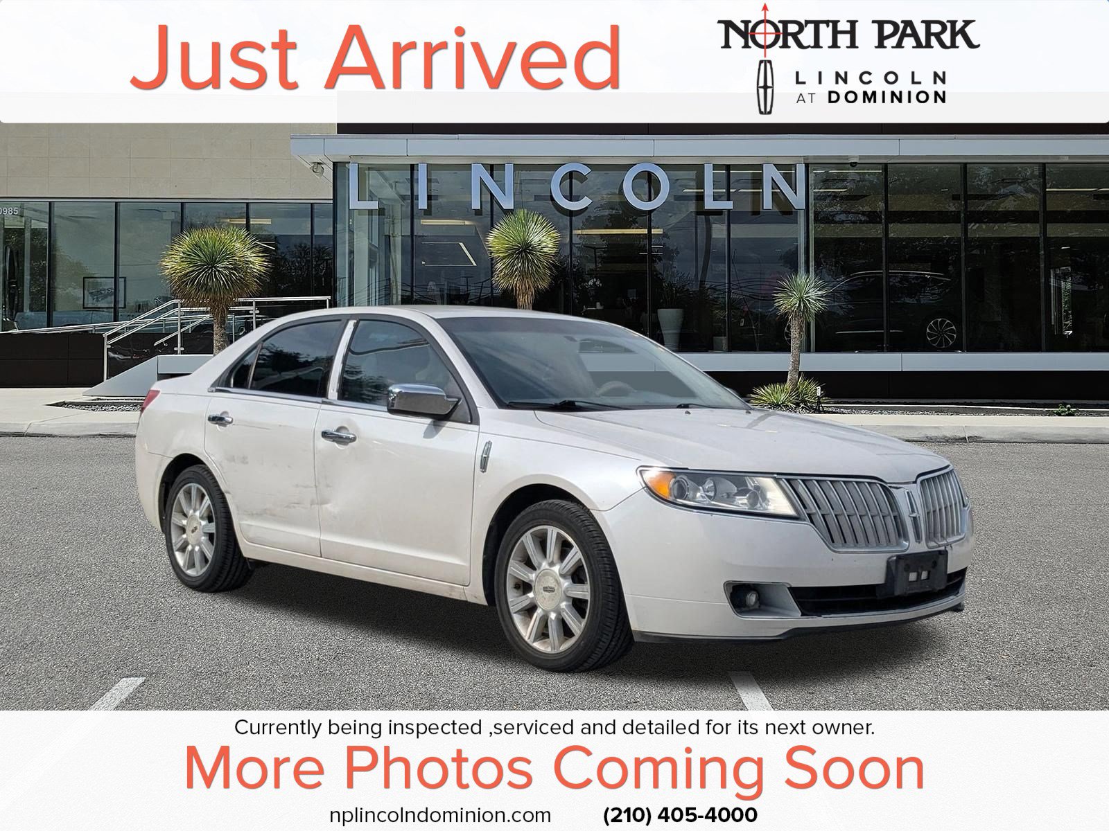 Used 2012 Lincoln MKZ FWD image 1