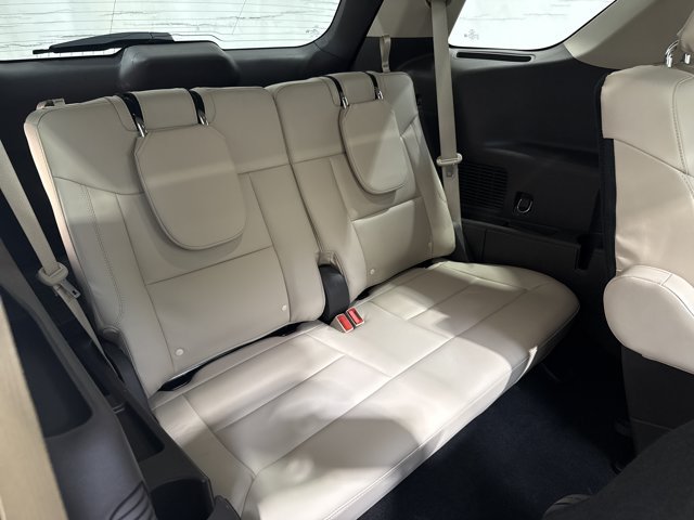Used 2022 Ford Explorer Platinum w/ Equipment Group 601A AWD/4WD image 34