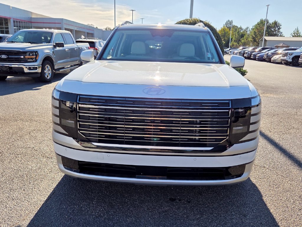 Used 2026 Hyundai Palisade Calligraphy FWD image 2