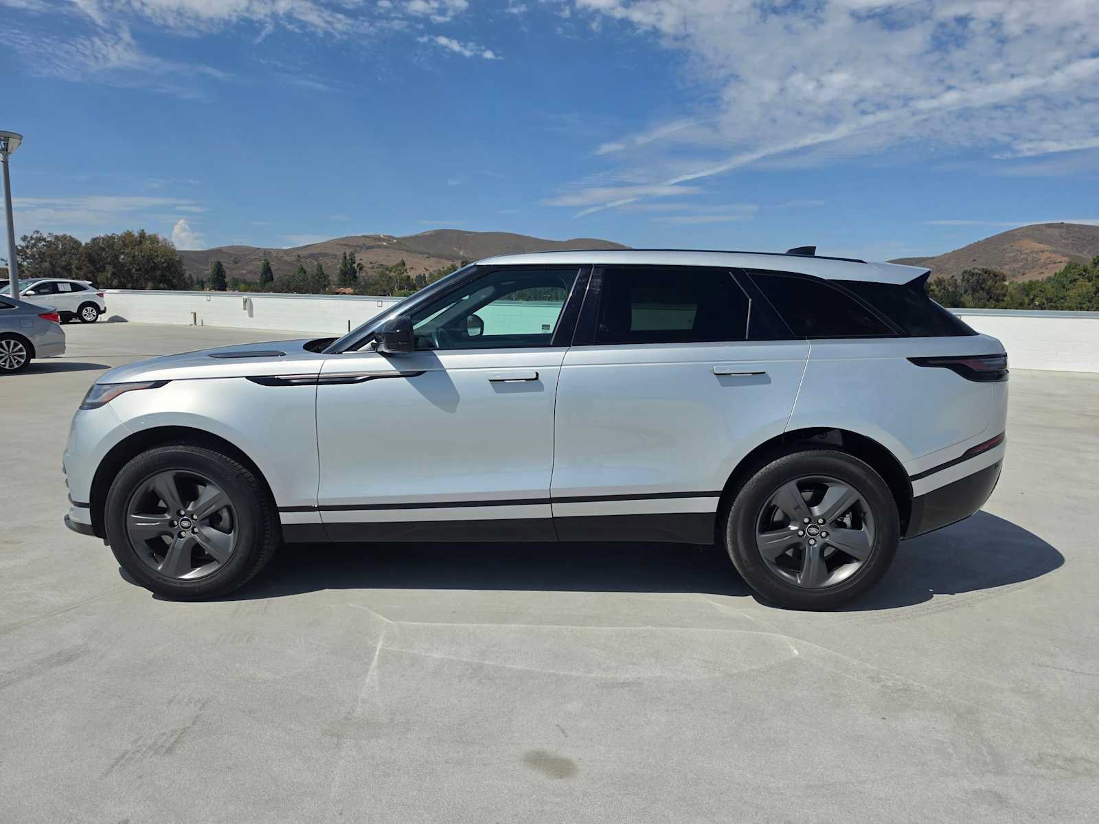 Used 2024 Land Rover Range Rover Velar Dynamic SE AWD/4WD image 2