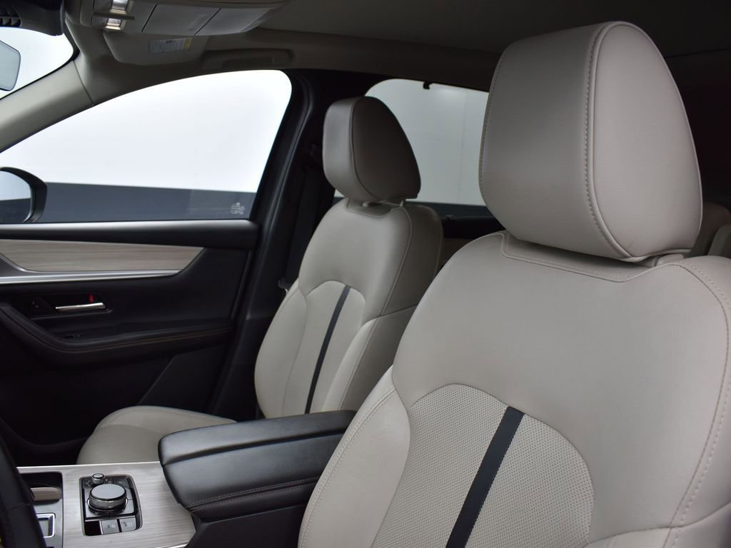 Used 2024 MAZDA CX-90 Plug-In Hybrid w/ Premium Pkg image 13