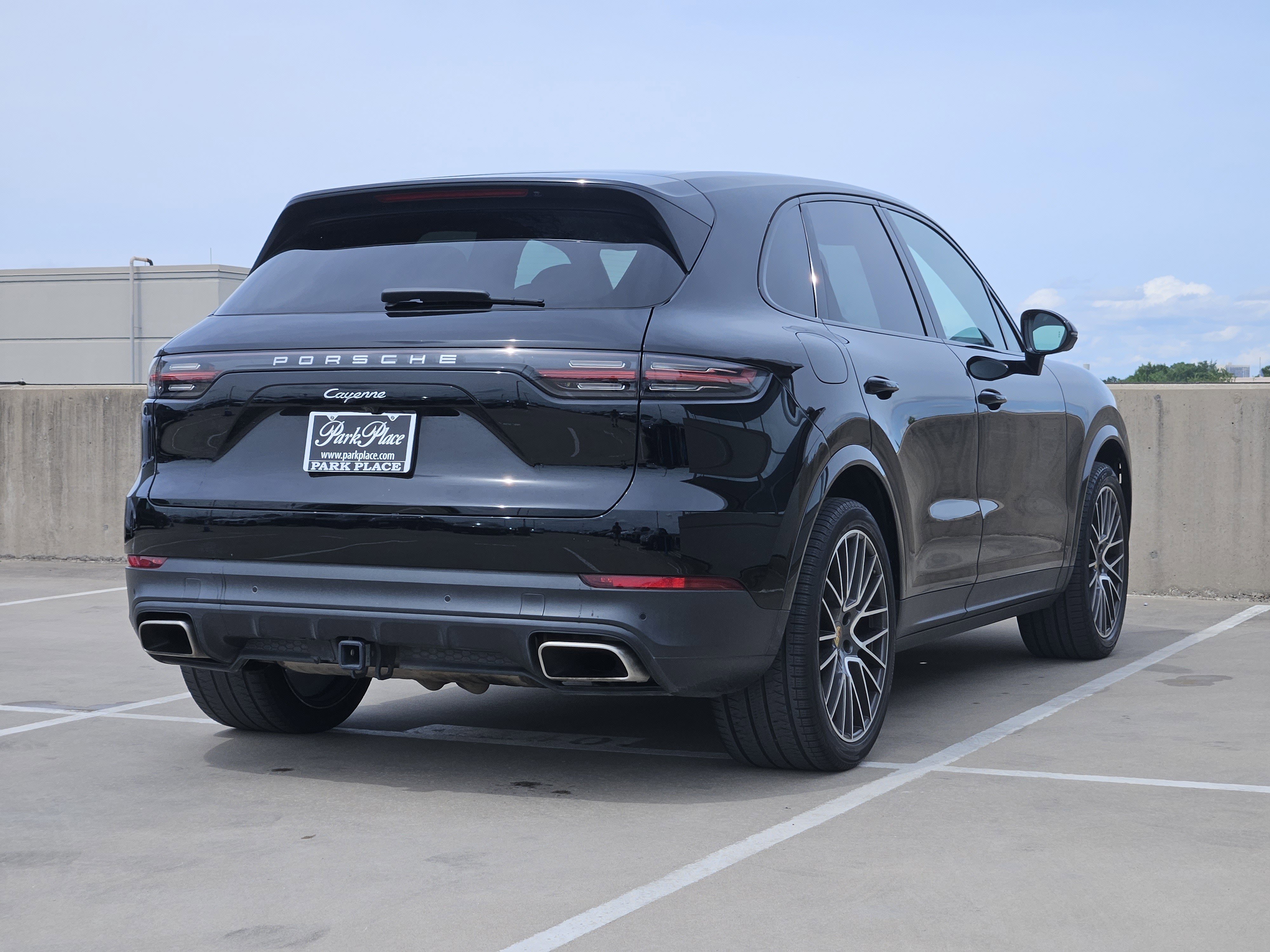 Used 2020 Porsche Cayenne image 8