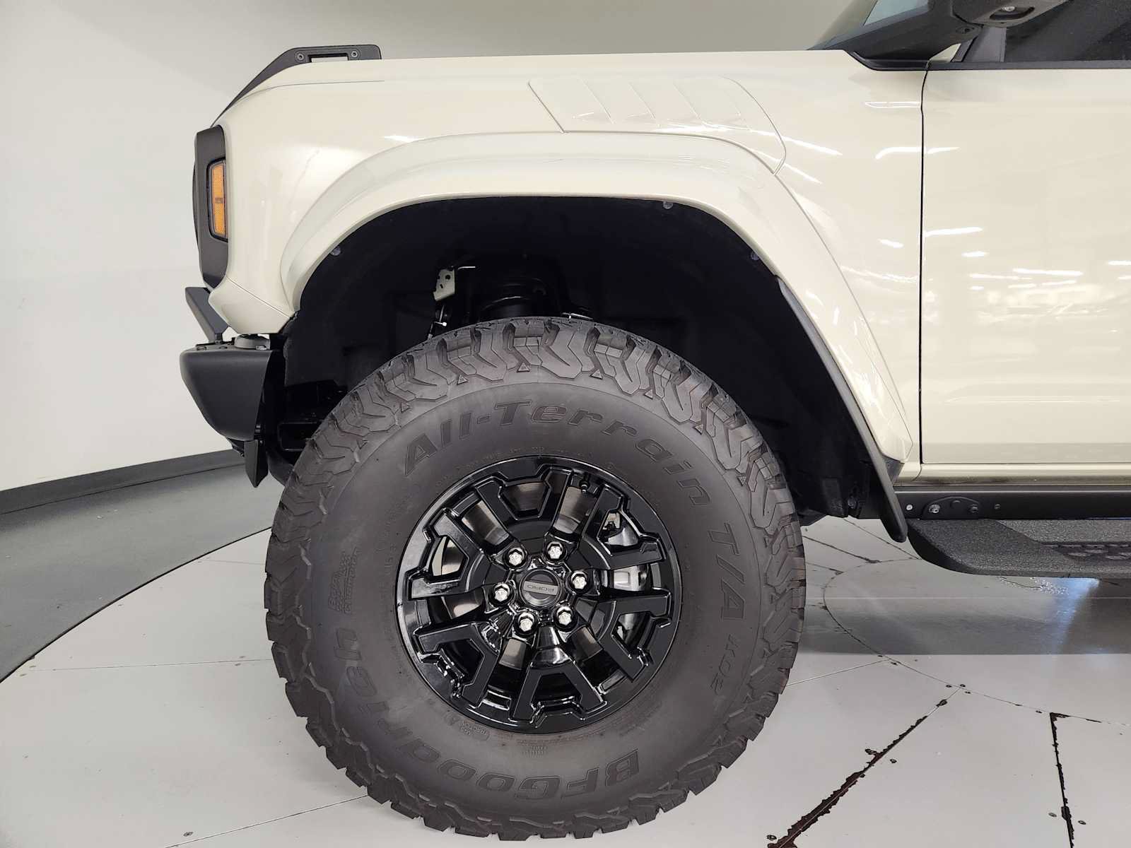 Used 2025 Ford Bronco Raptor AWD/4WD image 11