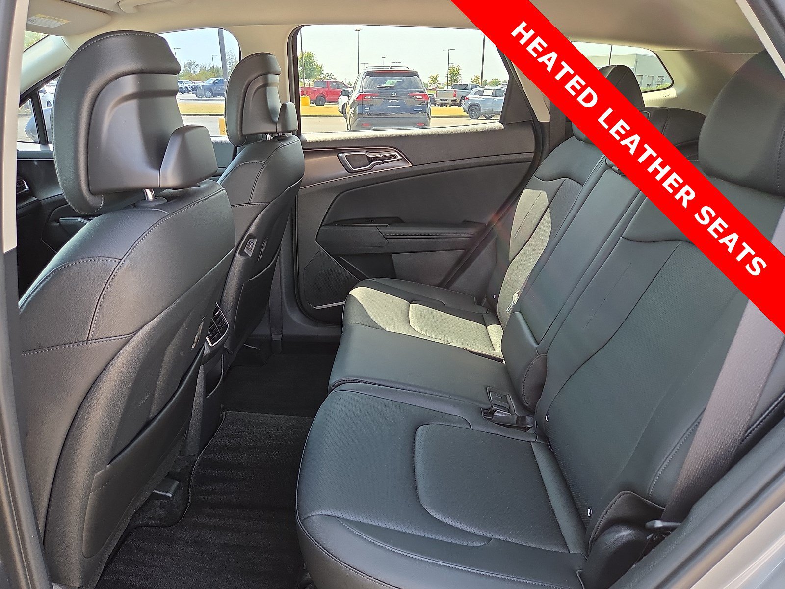 Used 2024 Kia Sportage EX FWD image 10