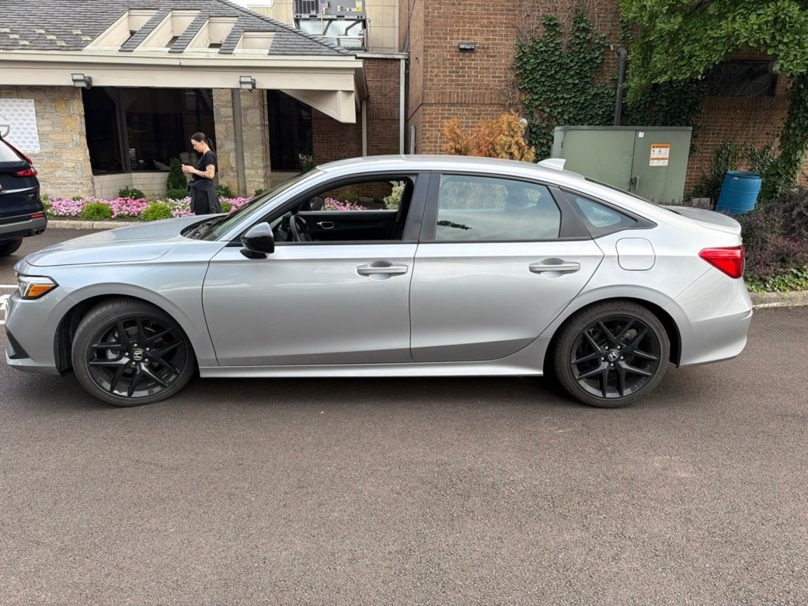 Used 2023 Honda Civic Sport image 11
