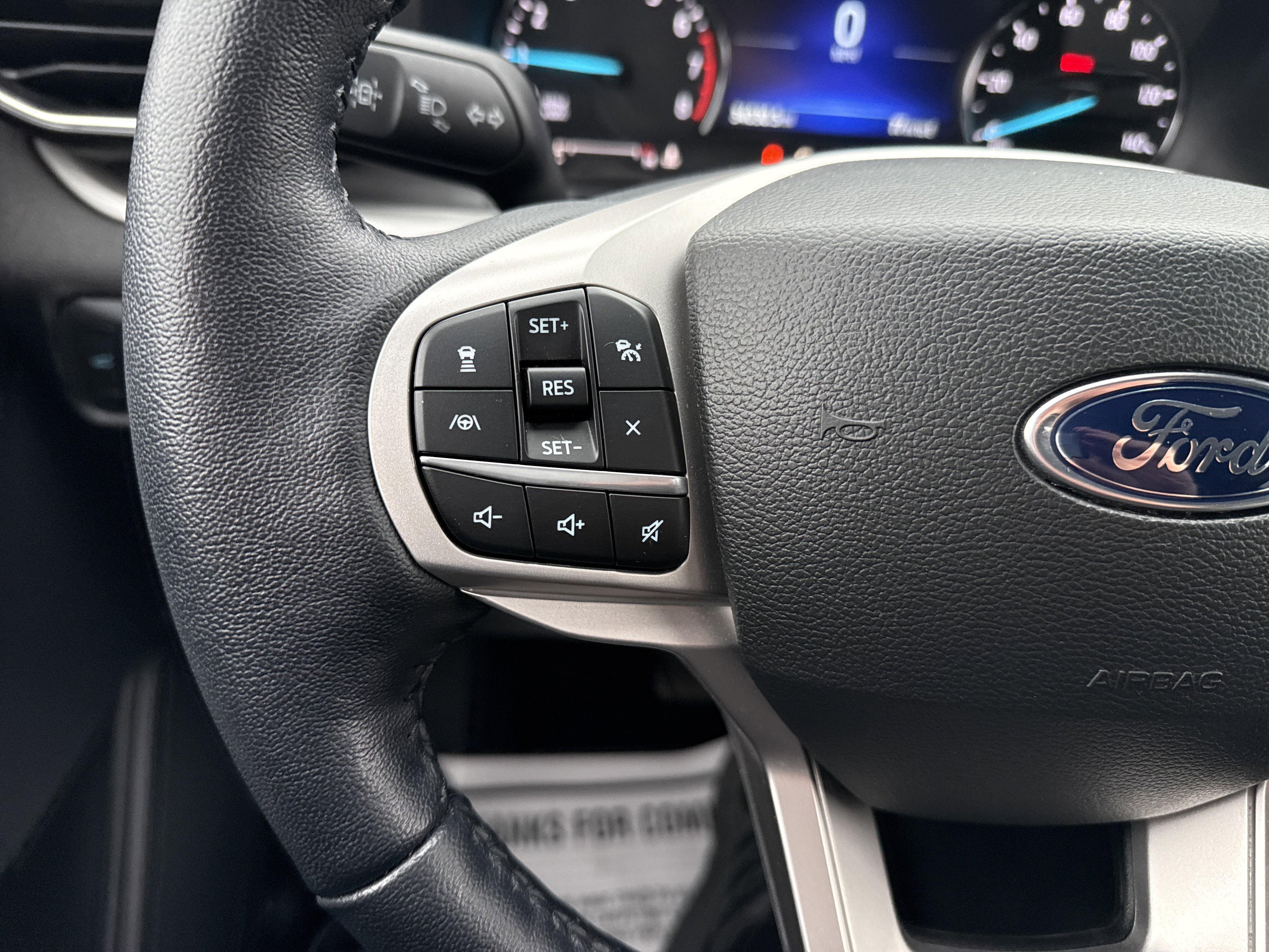 Used 2022 Ford Explorer XLT w/ Equipment Group 202A image 22