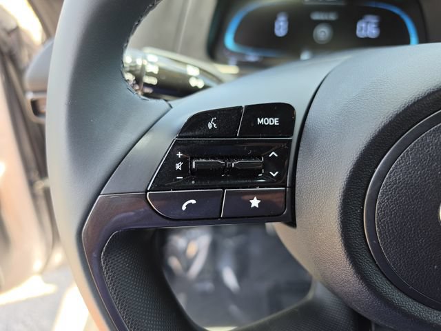 Used 2025 Hyundai Elantra Sport FWD image 28