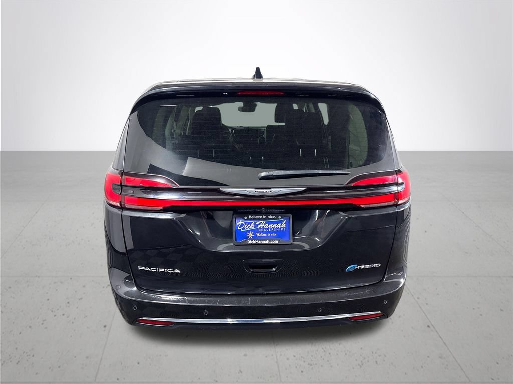 Used 2023 Chrysler Pacifica Touring-L FWD image 7