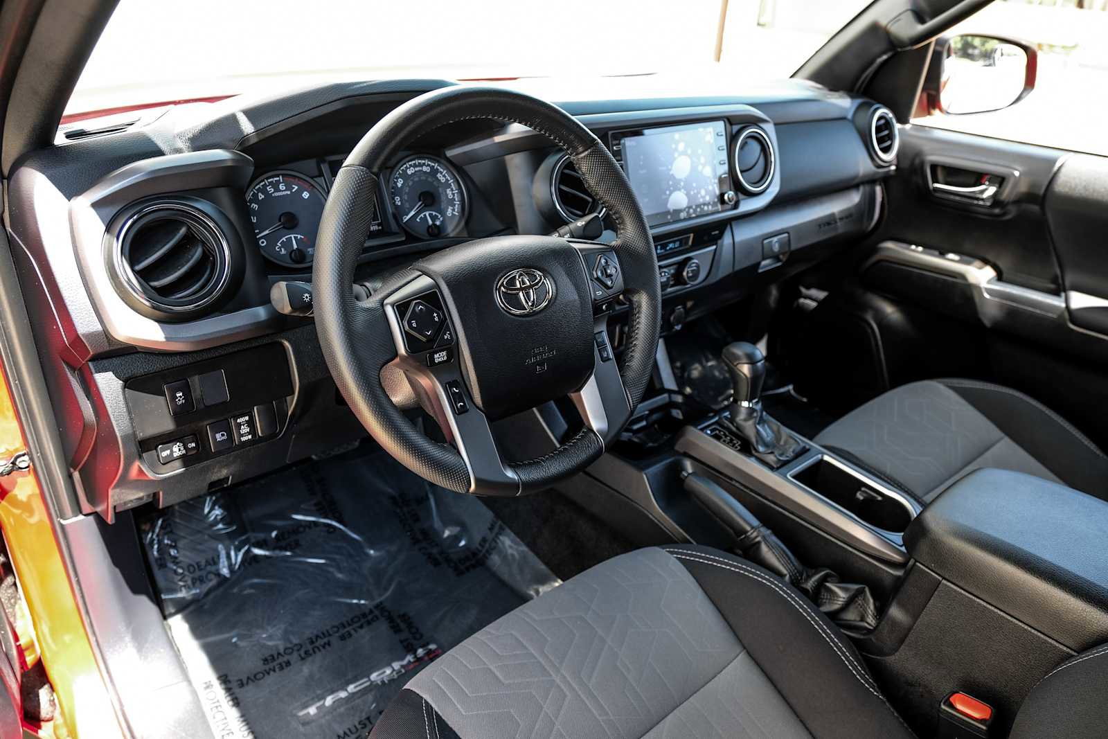Used 2021 Toyota Tacoma TRD Off-Road AWD/4WD image 3