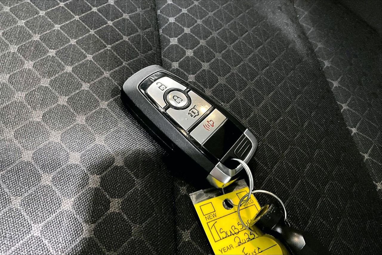 Certified 2025 Ford Escape Active FWD image 11