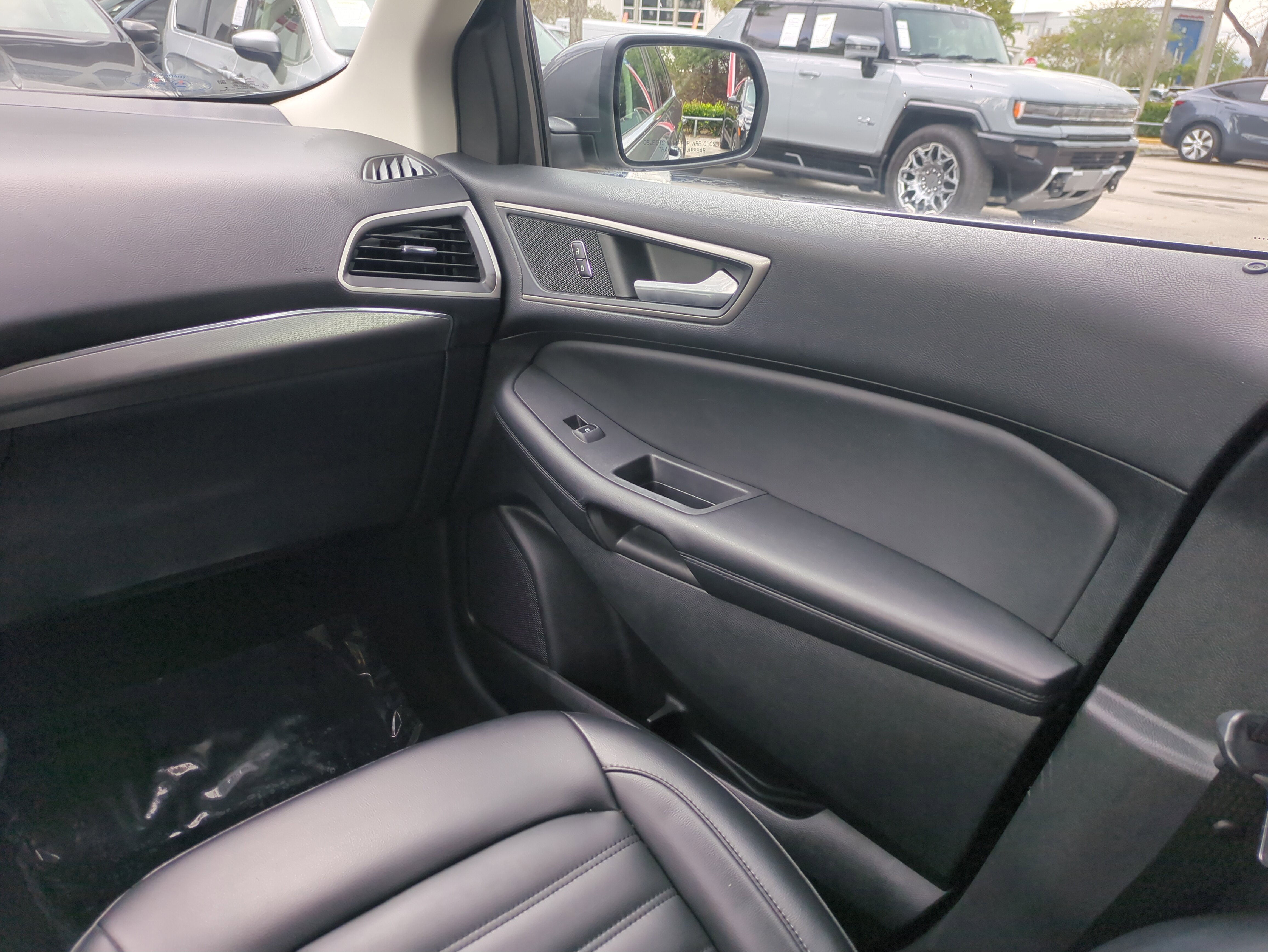 Used 2022 Ford Edge SEL image 17