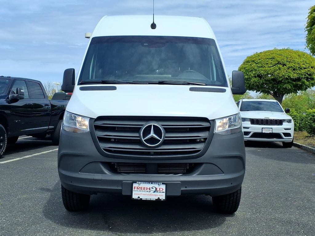 Used 2023 Mercedes-Benz Sprinter 2500 image 2