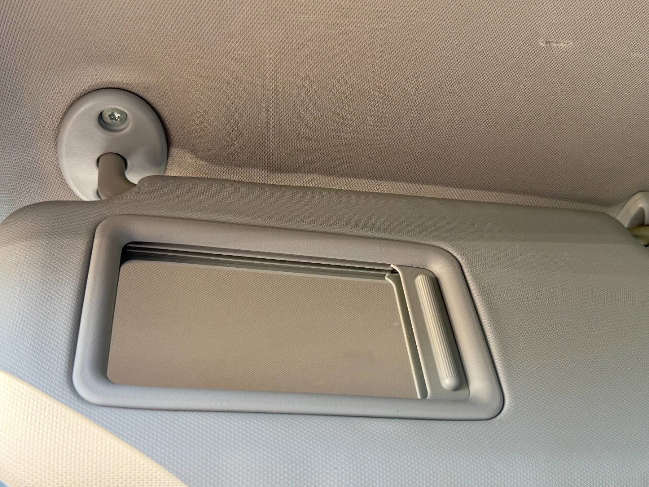 Used 2015 Toyota Corolla LE FWD image 27