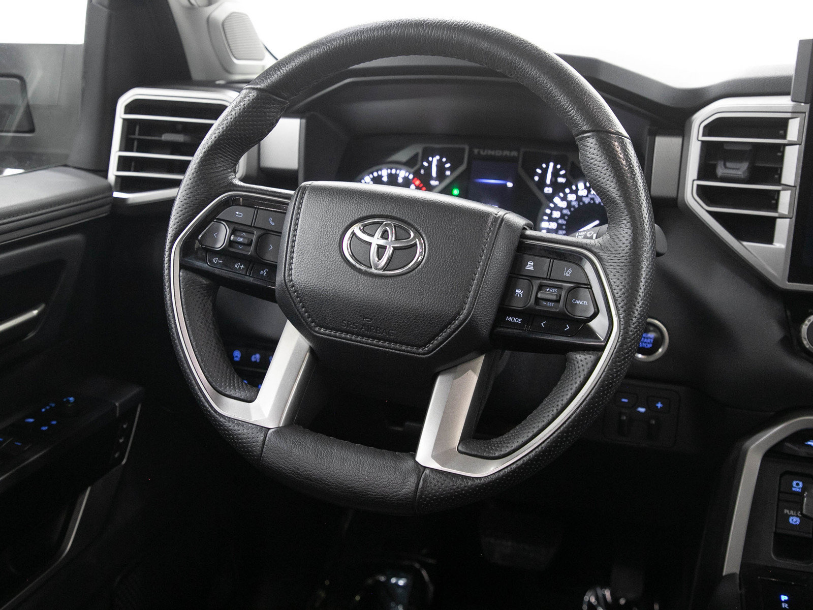 Used 2023 Toyota Tundra Limited AWD/4WD image 17