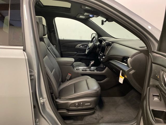 Used 2023 Chevrolet Traverse LT w/ LT Premium Package AWD/4WD image 26