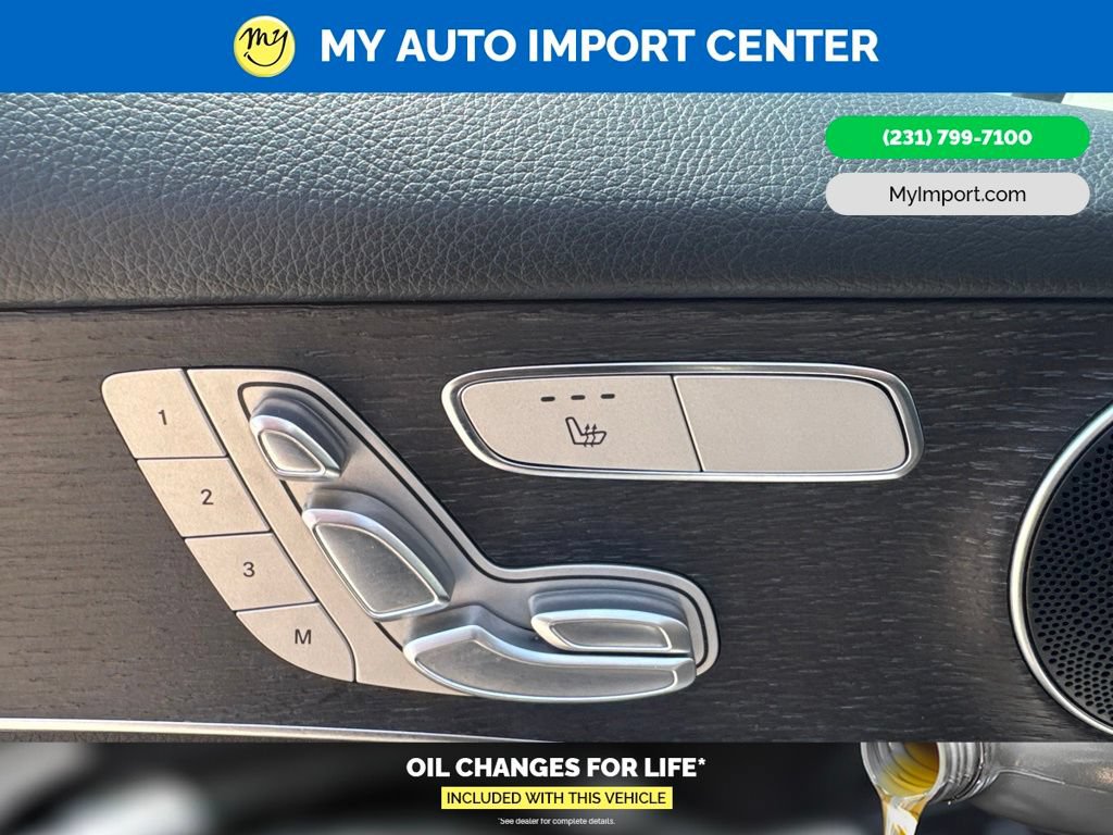 Used 2022 Mercedes-Benz GLC 300 4MATIC w/ Driver Assistance Package image 11