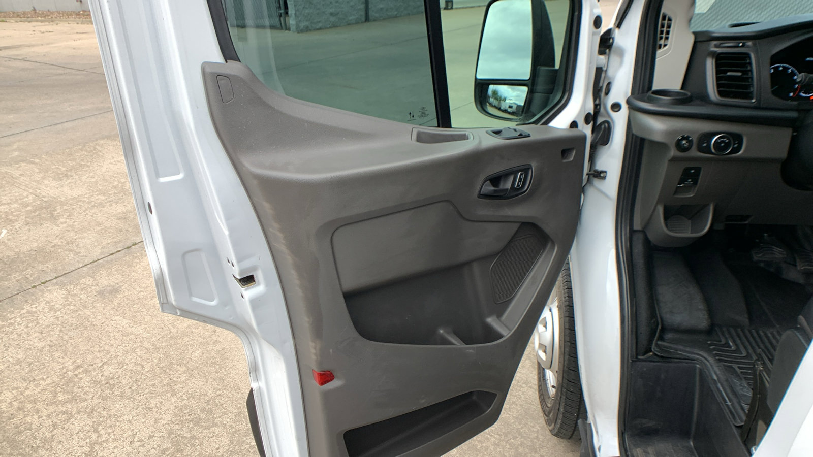 Used 2023 Ford Transit 250 Medium Roof AWD image 11