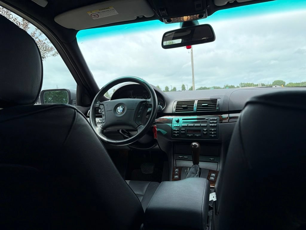 Used 2004 BMW 325i Sedan RWD image 30
