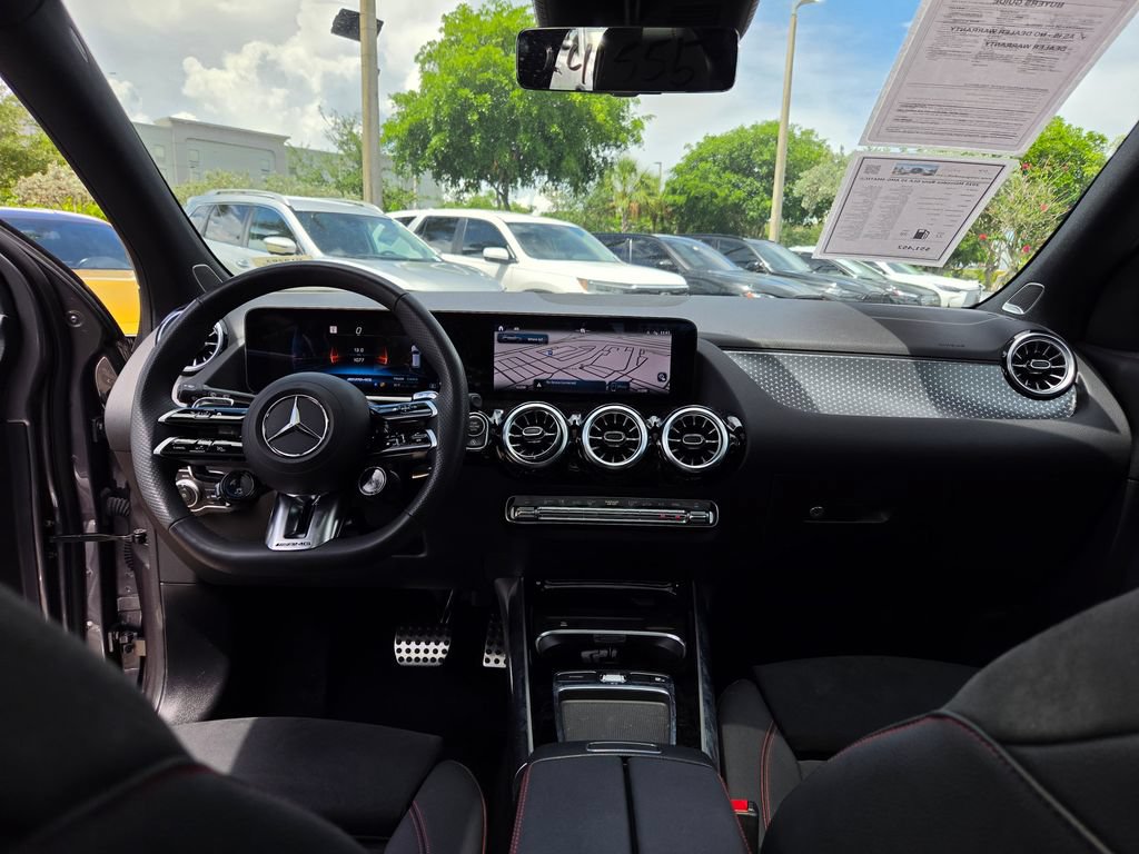 Used 2025 Mercedes-Benz GLA 35 AMG 4MATIC w/ Exclusive Trim Package image 26