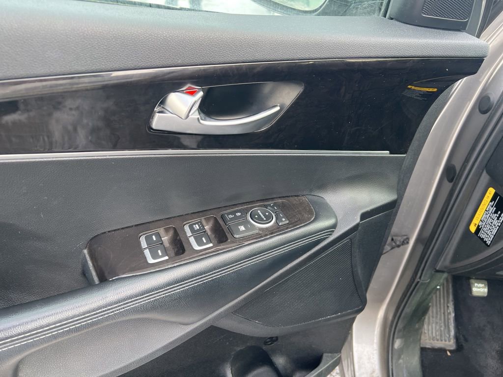 Used 2018 Kia Sorento LX image 7