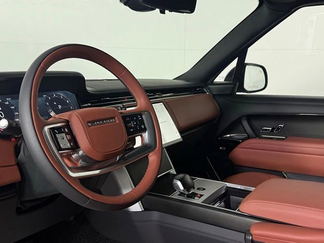 New 2025 Land Rover Range Rover SV AWD/4WD image 40