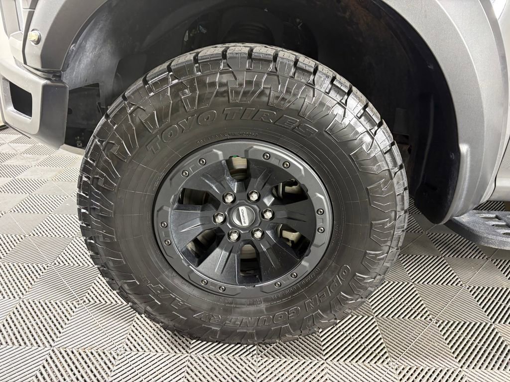 Certified 2018 Ford F150 Raptor w/ Equipment Group 802A Luxury AWD/4WD image 10