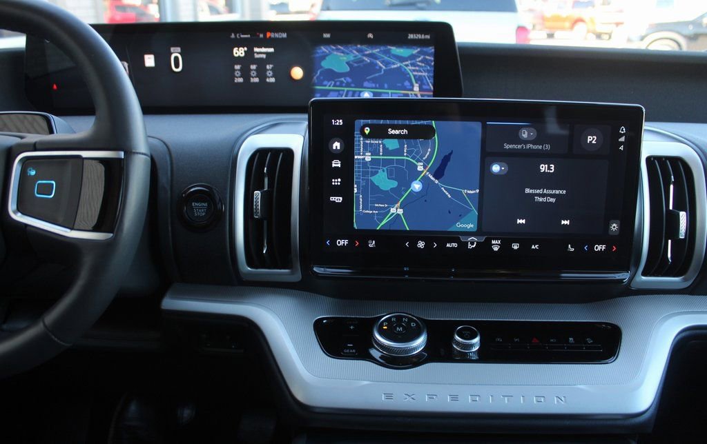 Used 2025 Ford Expedition Max Active image 21