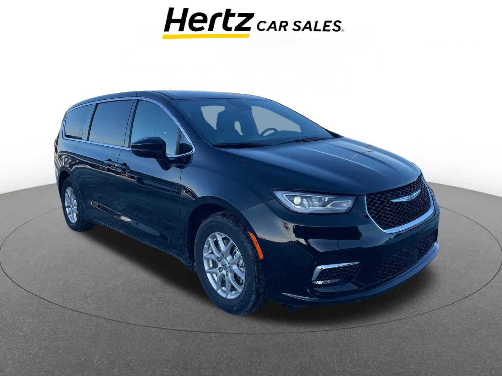 Used 2025 Chrysler Pacifica Select image 1